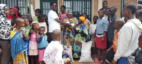 Nyakararo : clôture des activités de vacances et solidarité avant la rentrée