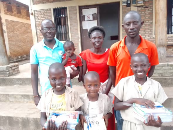 Ineza y’Abana et l’APEDEC soutiennent la scolarité de 25 enfants — photo 4